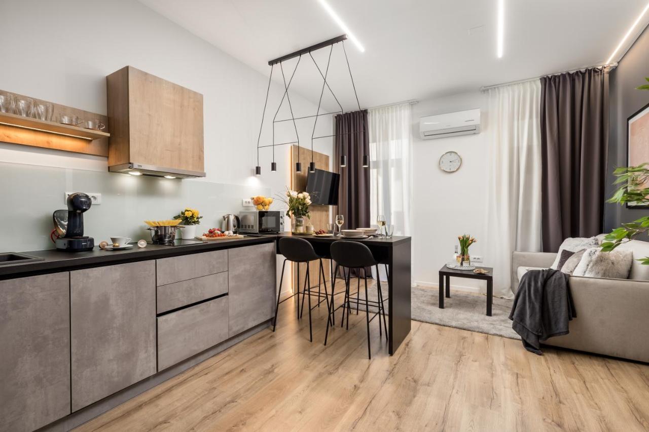 Saint Vitus Apartments With Balcony Rijeka Bagian luar foto